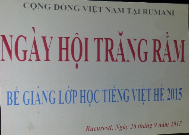 Tết trung thu và Lễ bế giảng lớp học tiếng Việt hè 2015 tại Rumani - ảnh 10